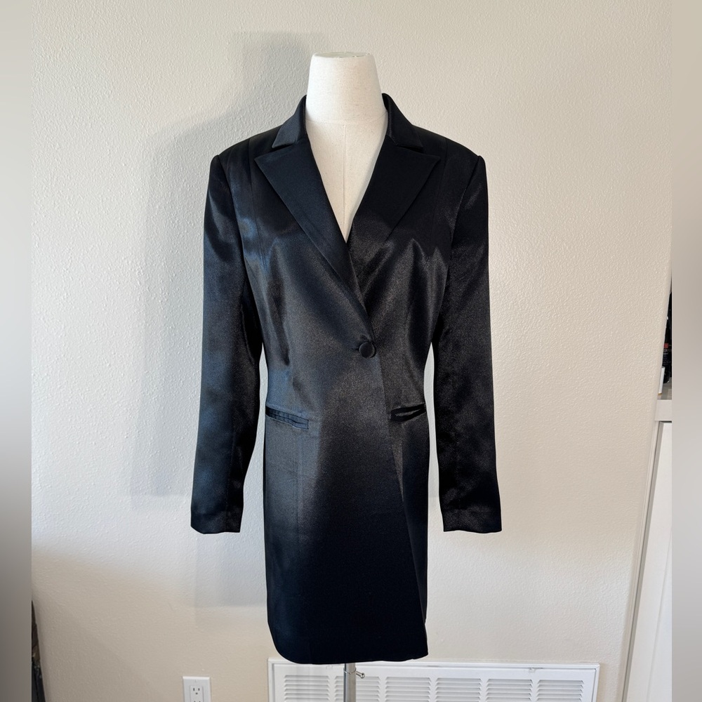 Aidan Mattox Black Satin Long Sleeve Blazer Dress - Picture 9 of 15